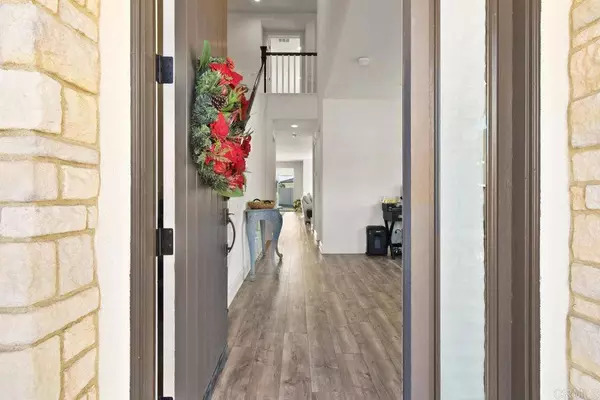 8349 The Grant PL, Bonita, CA 91902