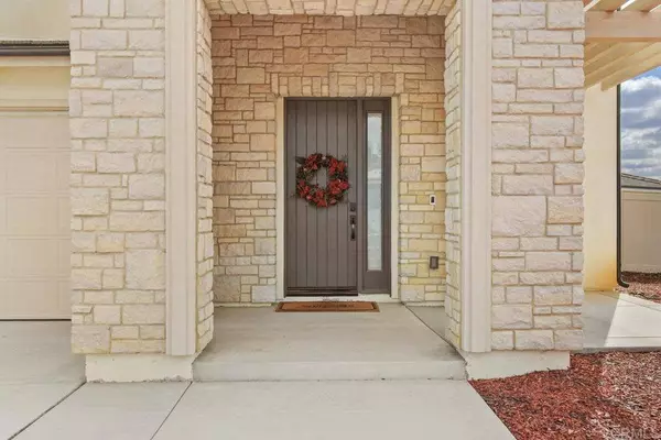 8349 The Grant PL, Bonita, CA 91902