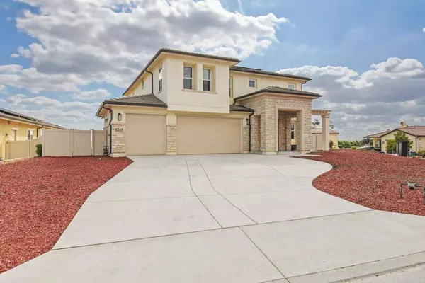 8349 The Grant PL, Bonita, CA 91902