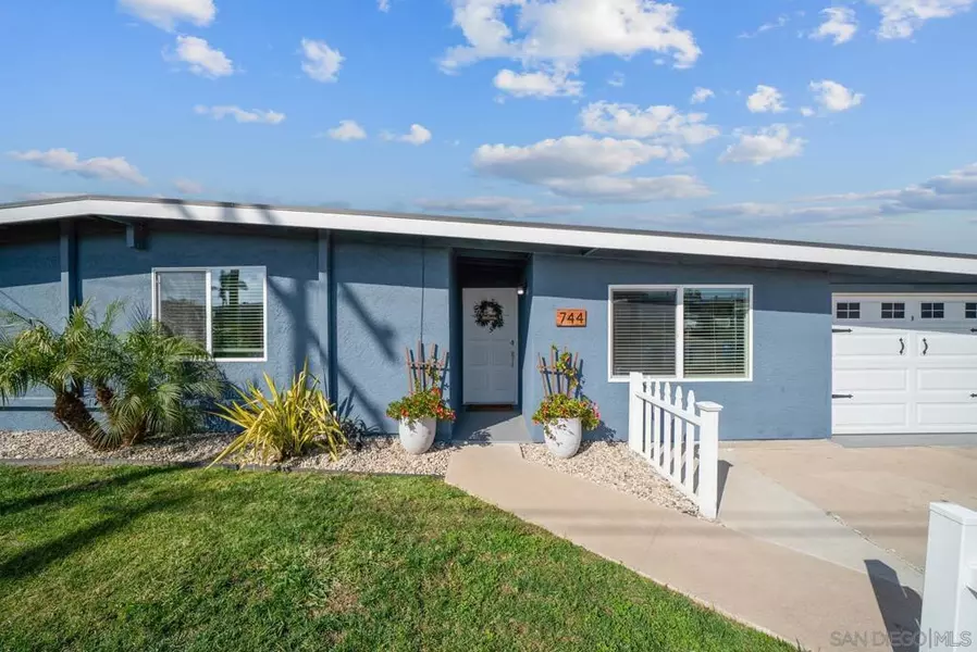 744 Oneonta Avenue, Imperial Beach, CA 91932